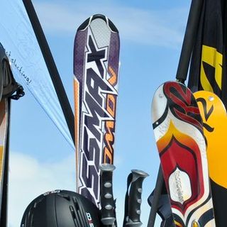 SnowZone Zusatzleistungen Leihmaterial